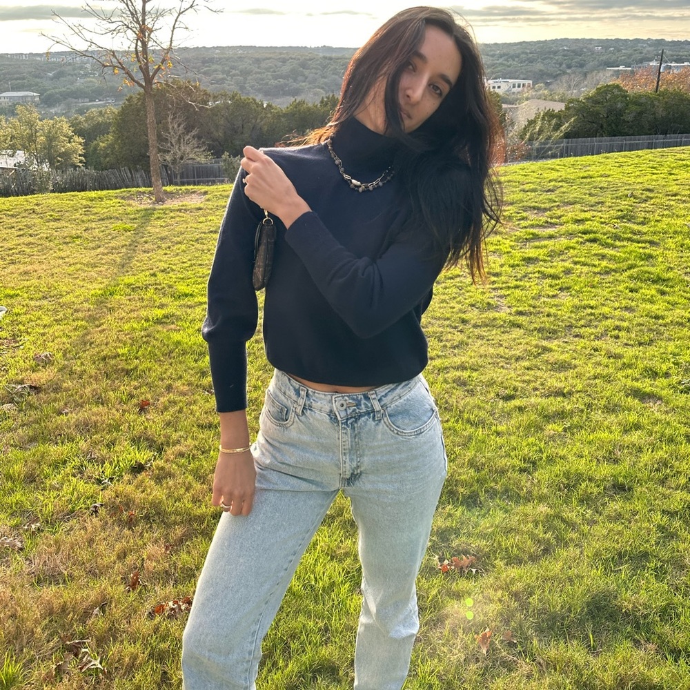 Meet your Posher, Luisa